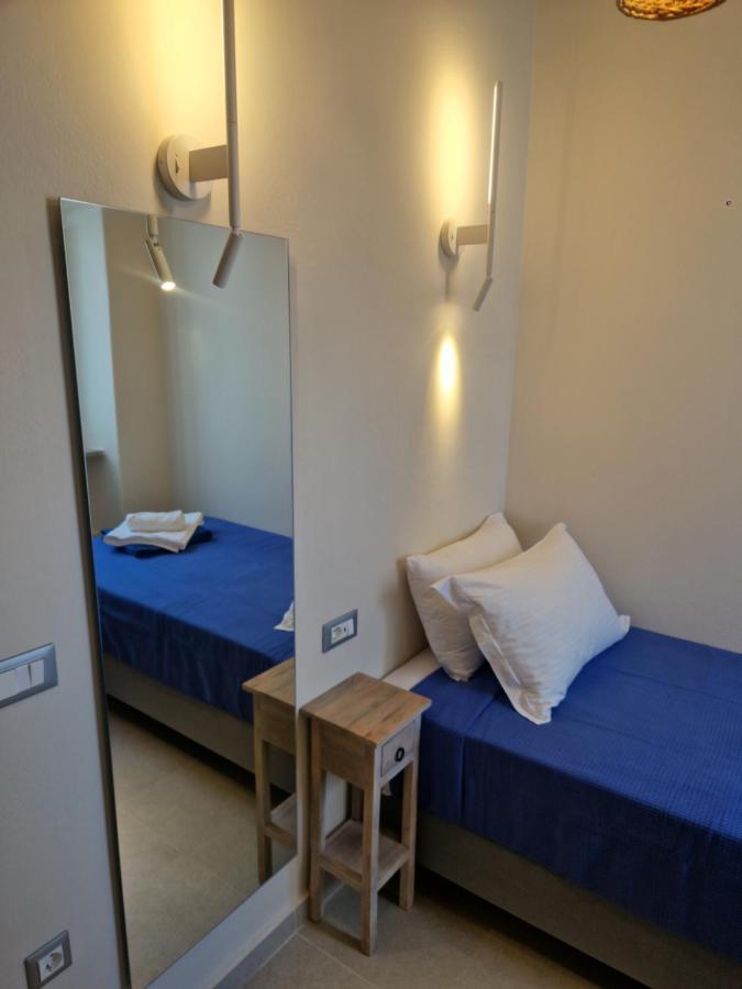 Empyreal Blue Chora Apartment *