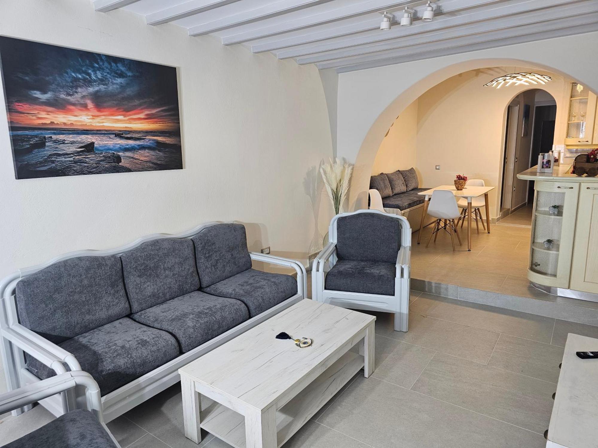 Apartment Empyreal Blue Chora